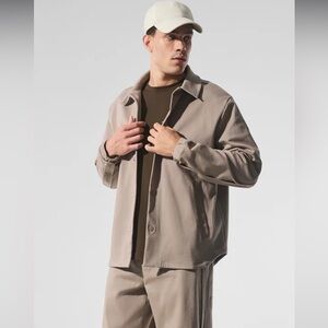 Alo EDITION SUEDED
JACKET 🧥 (Gravel color) size XL BRAND NEW NEVER WORN